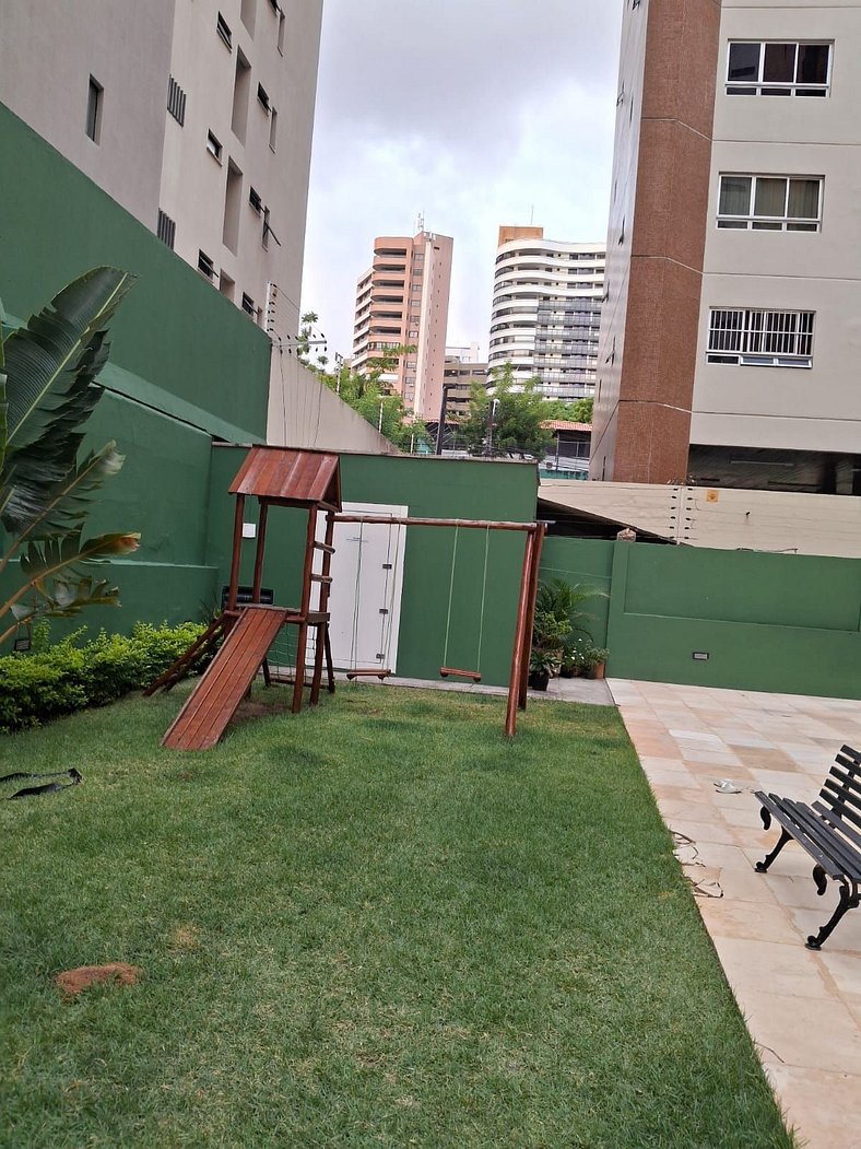 Apê família 3 quartos 200m da feirinha beira mar