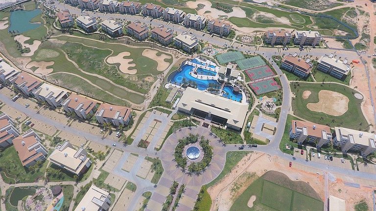 Cobertura no Golf Ville deck privativo com jacuzzi e churras