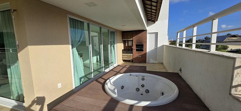 Cobertura no Golf Ville deck privativo com jacuzzi e churras